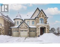 99 GLENSTEEPLE TRAIL N, Aurora, Ontario