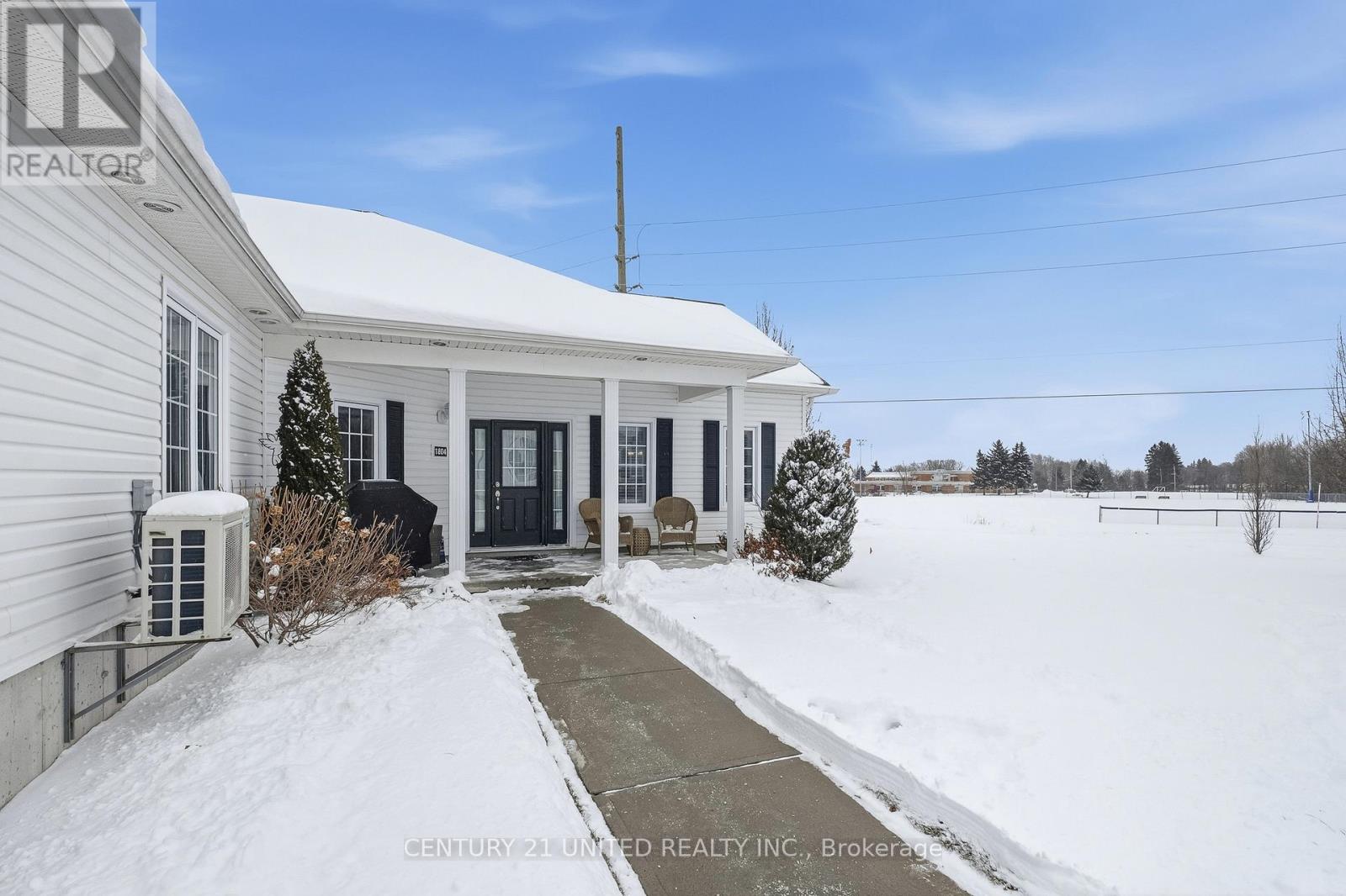 1804 - 300 Croft Street, Port Hope, Ontario  L1A 0E1 - Photo 4 - X12701720