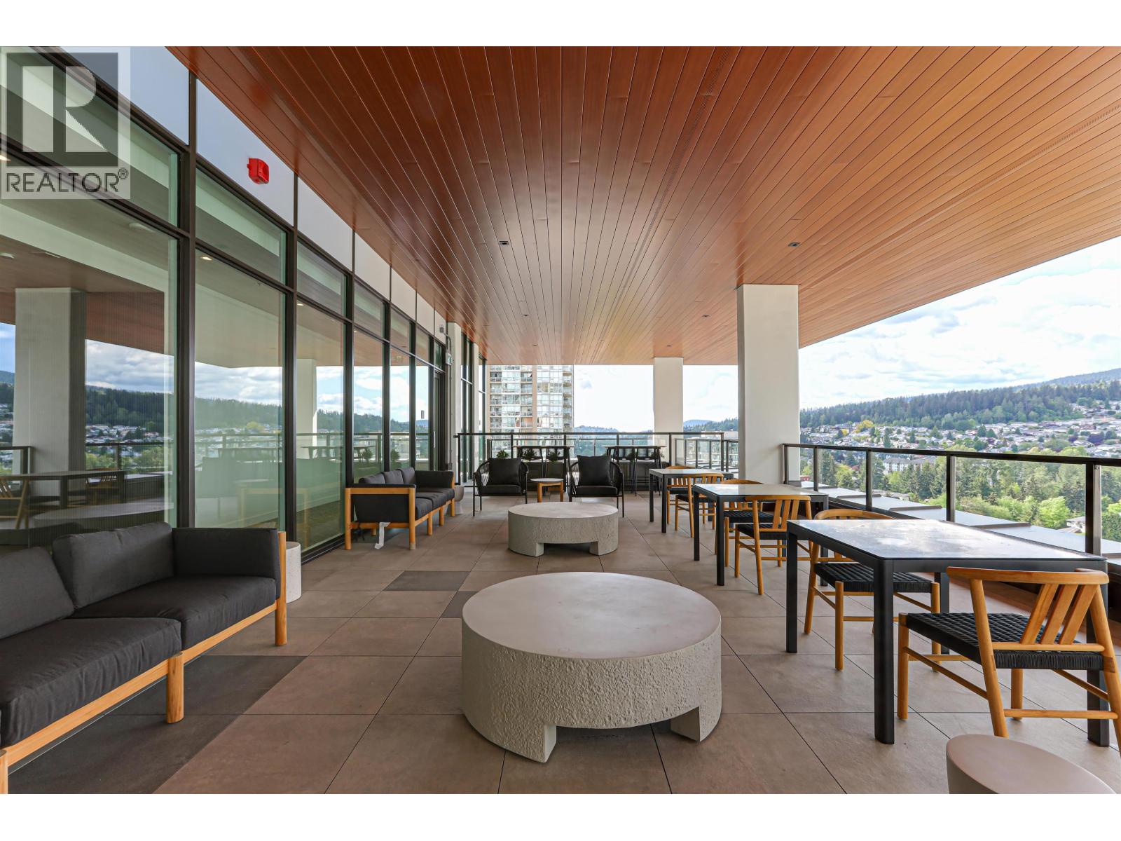 505 2992 Glen Drive, Coquitlam, British Columbia  V3B 0V2 - Photo 29 - C8075247