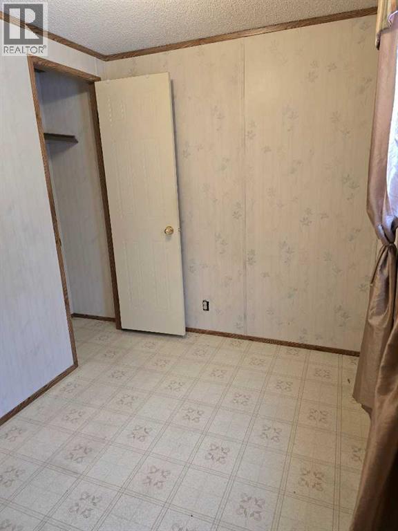 21, 4028 Highway 11, Rural Lacombe County, Alberta  T4L 2N3 - Photo 10 - A2278059