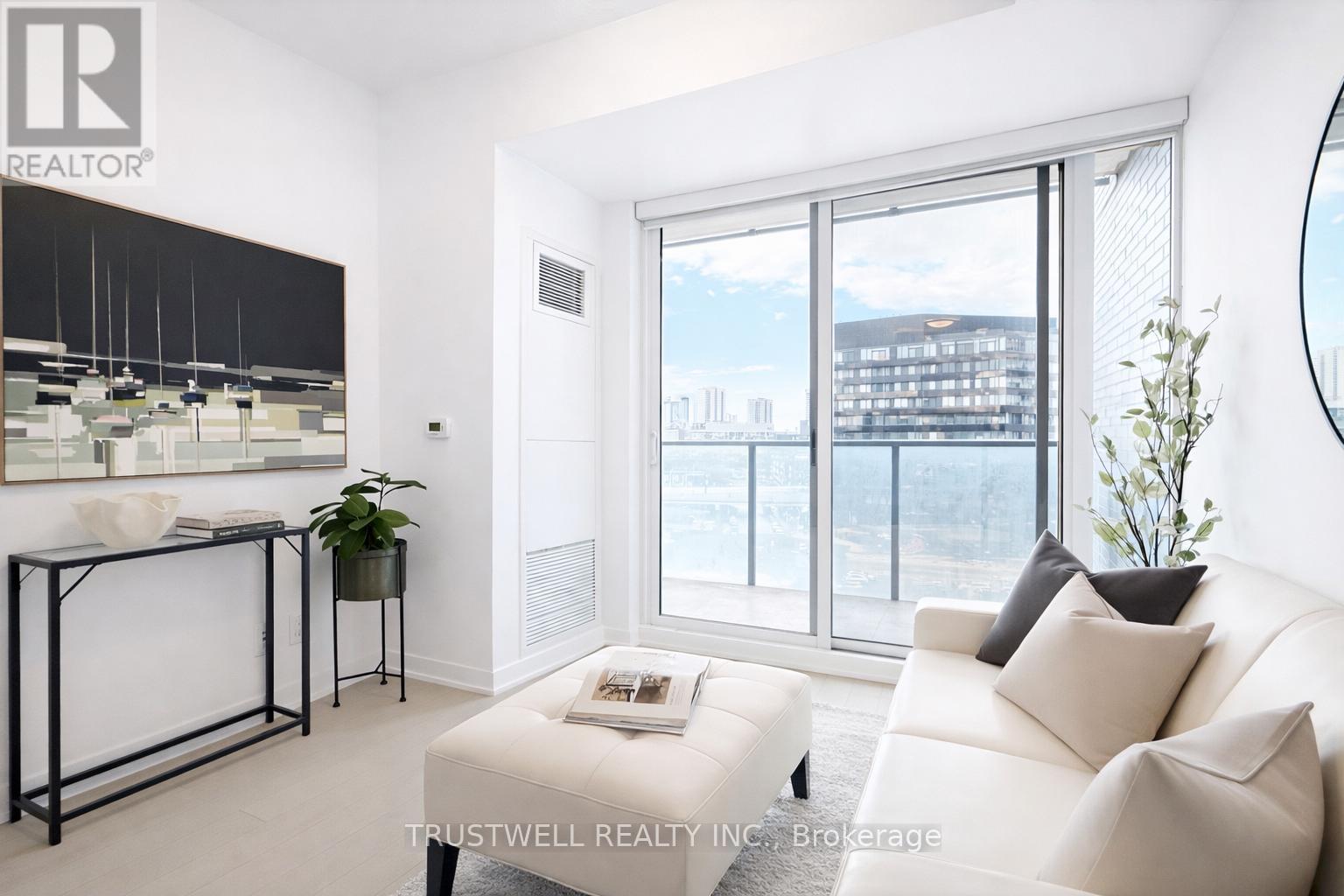 S715 - 120 Bayview Avenue, Toronto, Ontario  M5A 0J1 - Photo 2 - C12705632