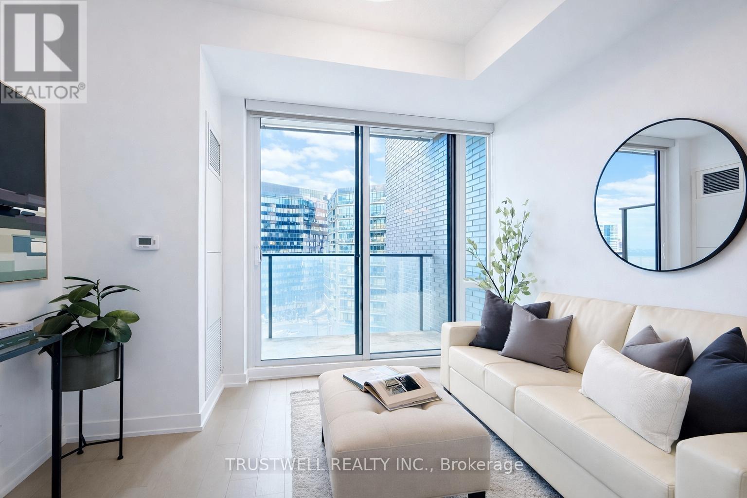 S715 - 120 Bayview Avenue, Toronto, Ontario  M5A 0J1 - Photo 3 - C12705632