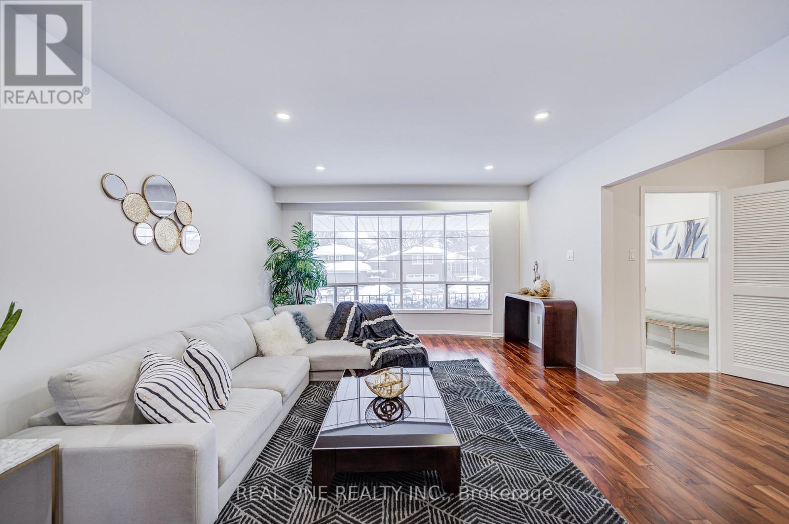 22 Kenmanor Boulevard, Toronto, Ontario  M1W 1R7 - Photo 11 - E12705634