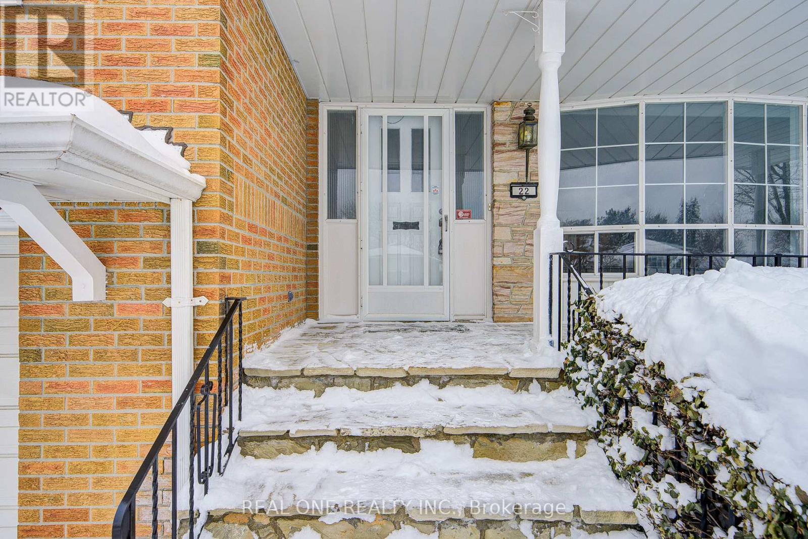 22 Kenmanor Boulevard, Toronto, Ontario  M1W 1R7 - Photo 3 - E12705634
