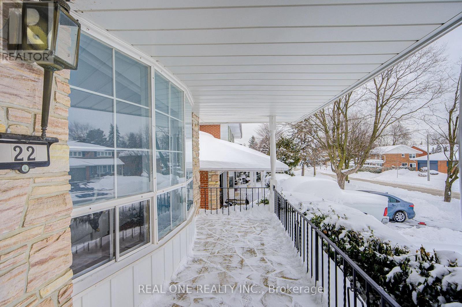 22 Kenmanor Boulevard, Toronto, Ontario  M1W 1R7 - Photo 4 - E12705634