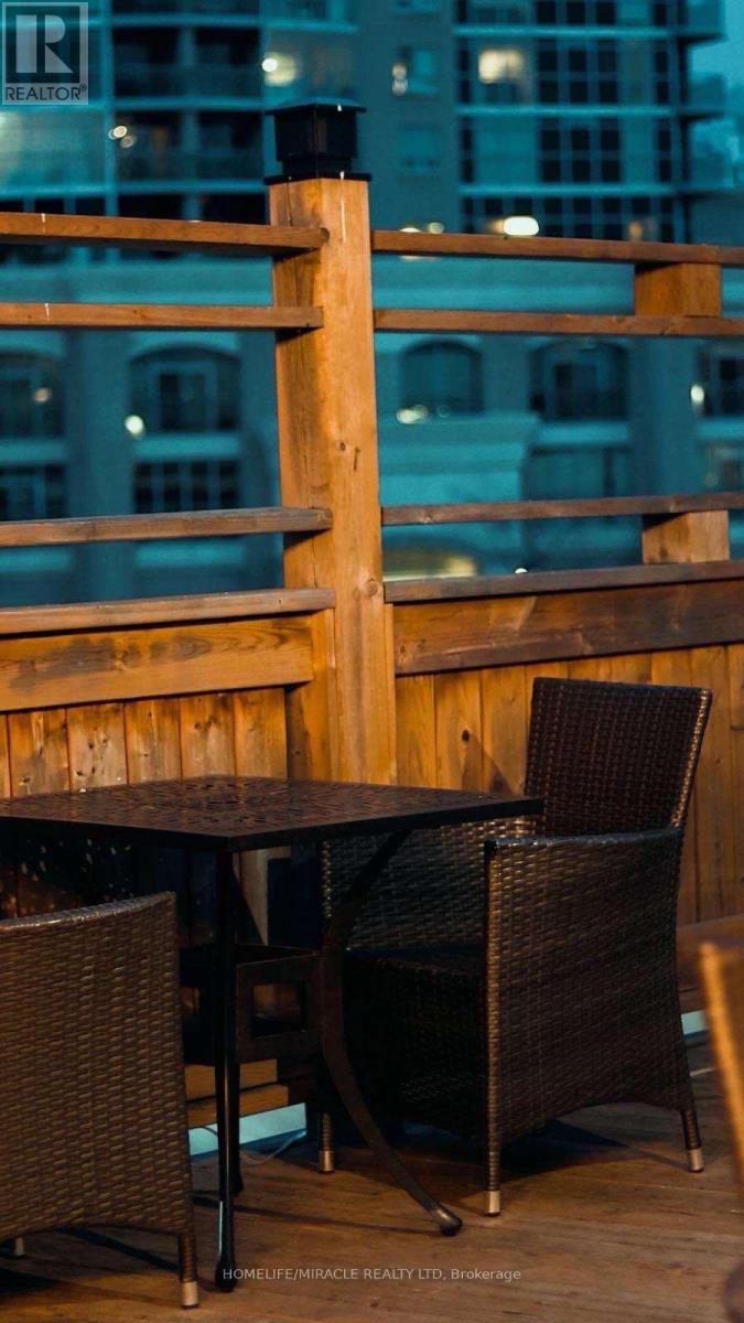 15 Main Street N, Brampton, Ontario  L6X 1M8 - Photo 3 - W12705624