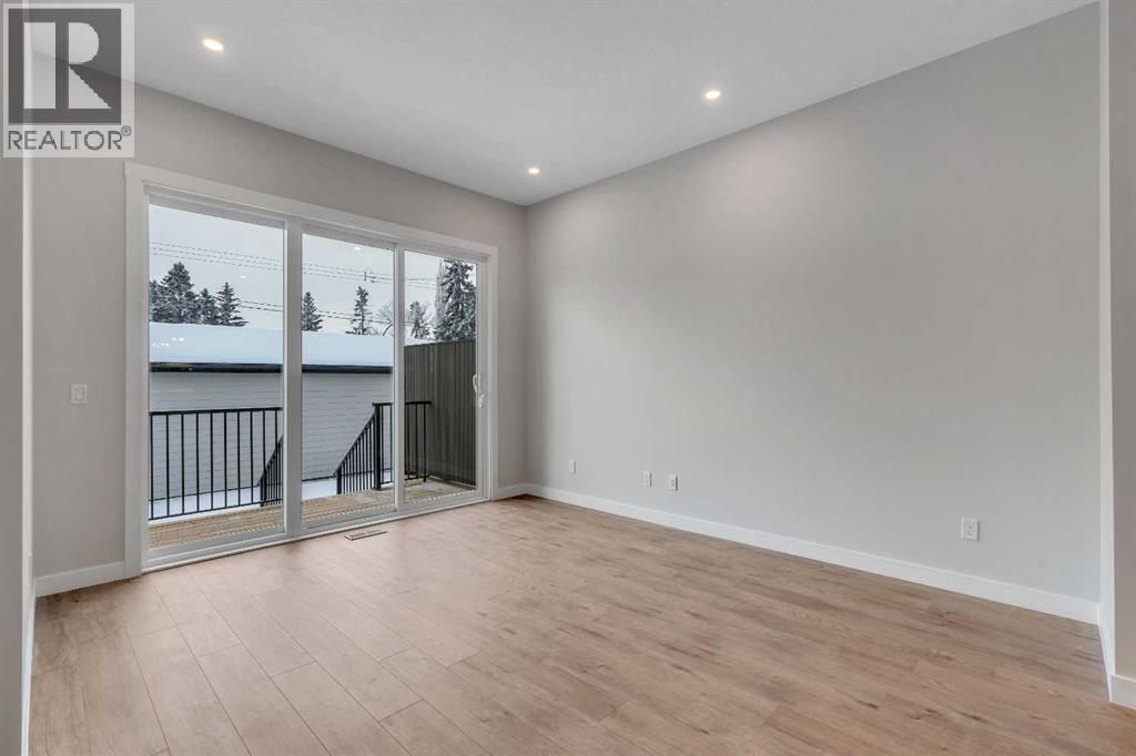 8631 48 Avenue Nw, Calgary, Alberta  T3B 2B3 - Photo 9 - A2276269