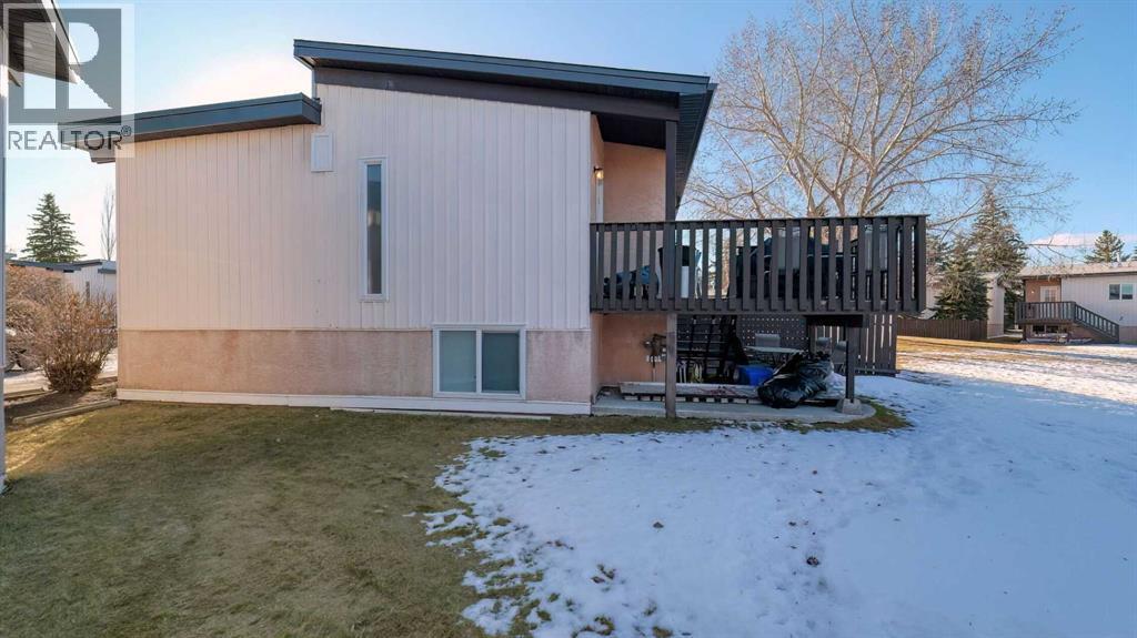 152 Oaktree Lane Sw, Calgary, Alberta  T2V 4E4 - Photo 28 - A2279714