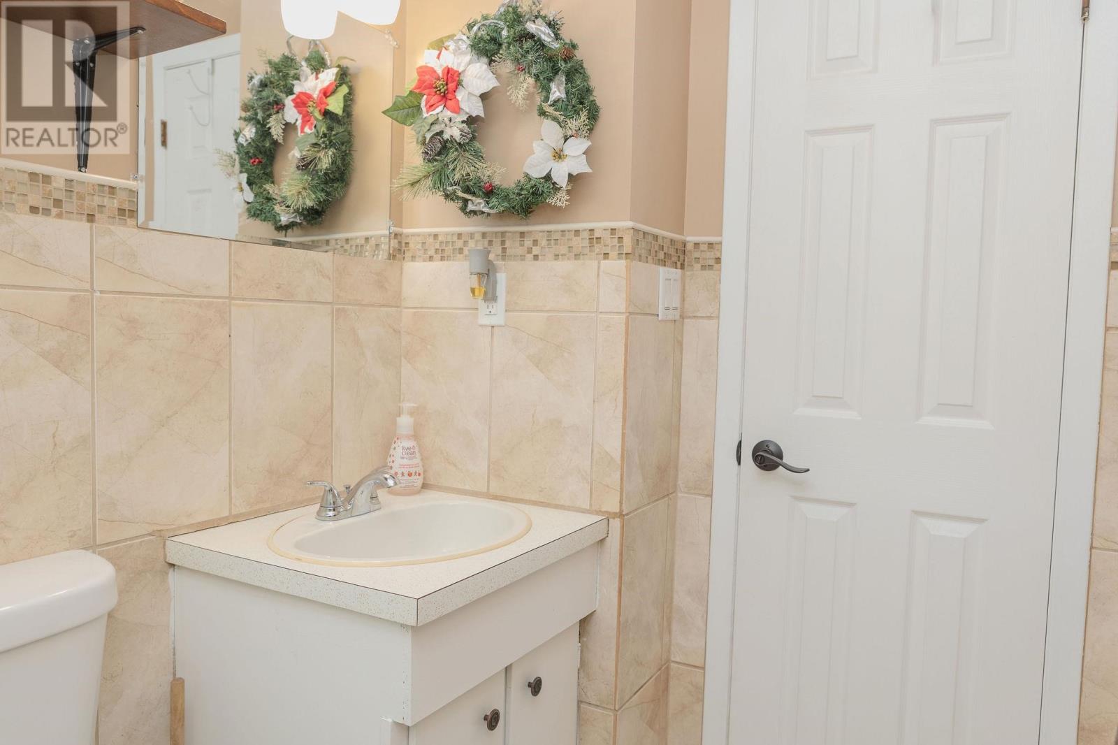 11 Kerr Dr, Sault Ste. Marie, Ontario  P6A 5H8 - Photo 26 - SM253494