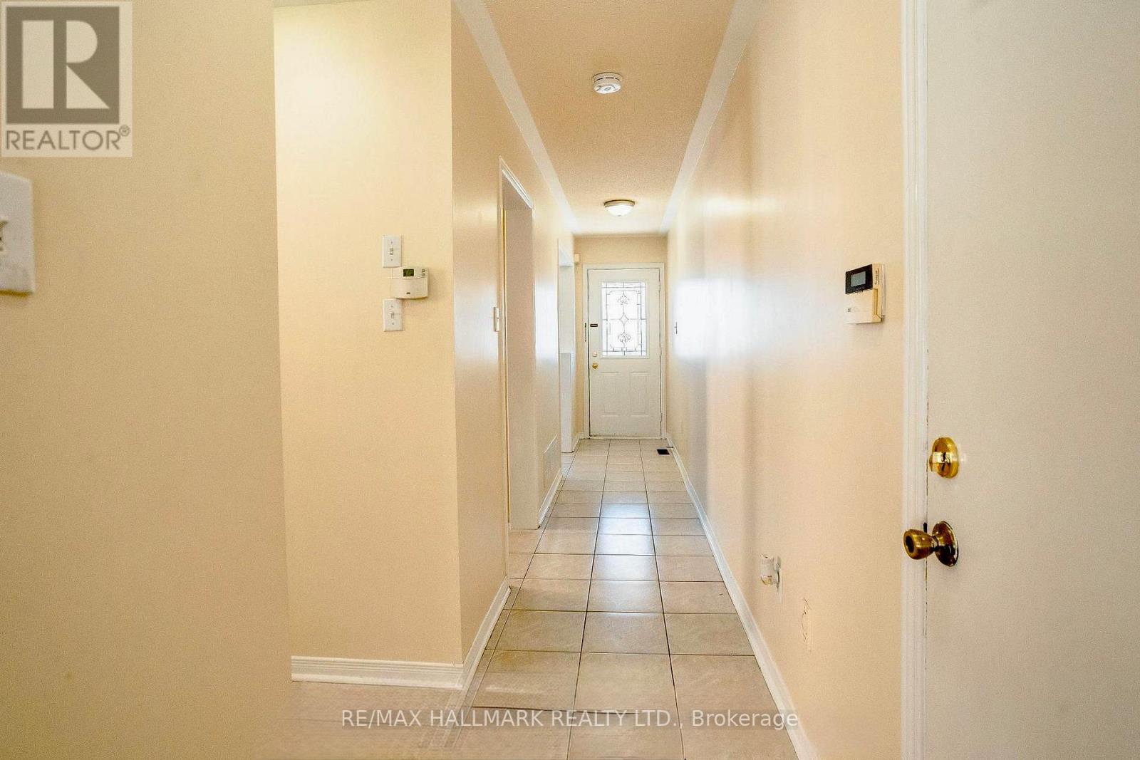 384 Flagstone Way, Newmarket, Ontario  L3X 2R3 - Photo 2 - N12698048