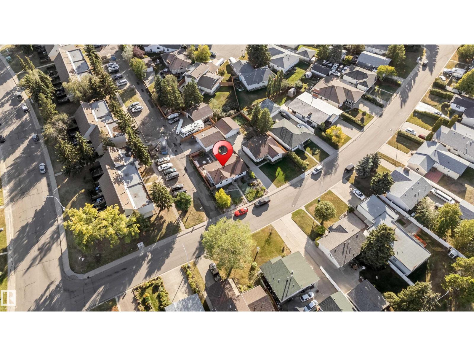 8103 14 Av Nw, Edmonton, Alberta  T6K 1X3 - Photo 10 - E4467080