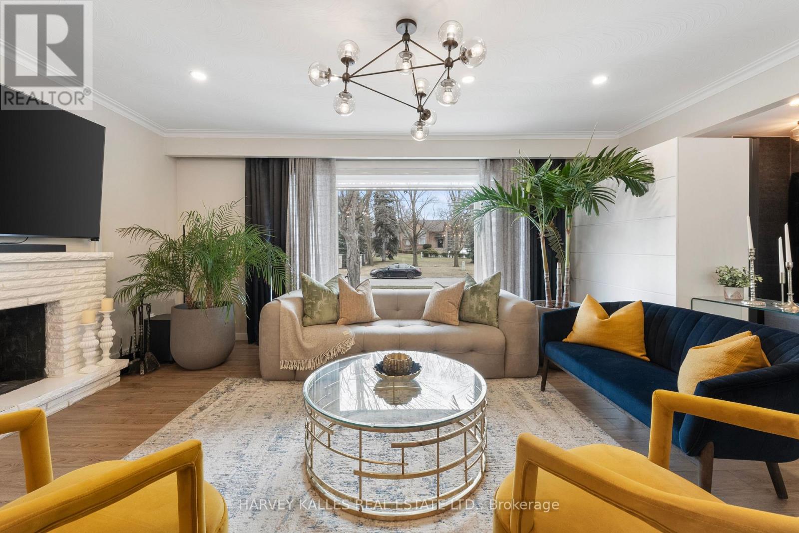 66 Westwood Lane, Richmond Hill, Ontario  L4C 6Y1 - Photo 2 - N12705666