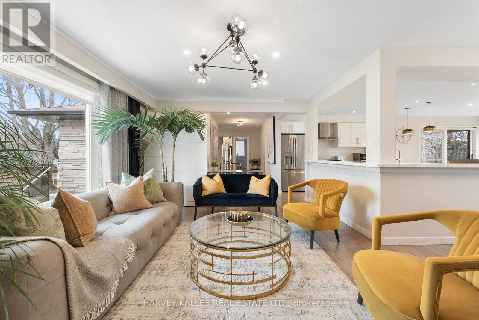 66 Westwood Lane, Richmond Hill, Ontario  L4C 6Y1 - Photo 4 - N12705666