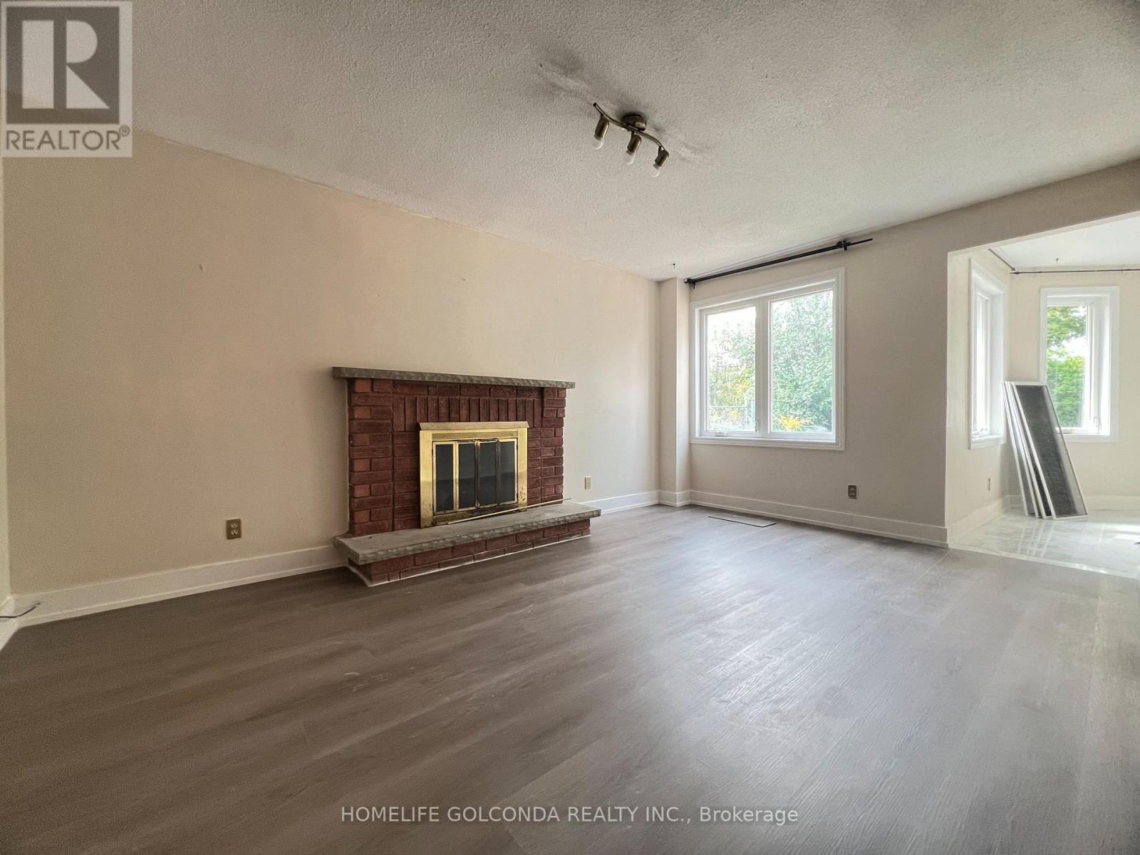 Upper - 277 Huntington Ridge Drive, Mississauga, Ontario  L5R 1R8 - Photo 3 - W12705650