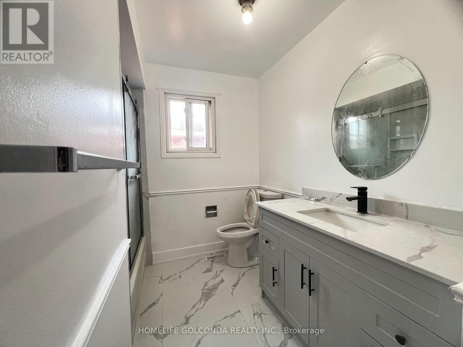 Upper - 277 Huntington Ridge Drive, Mississauga, Ontario  L5R 1R8 - Photo 5 - W12705650