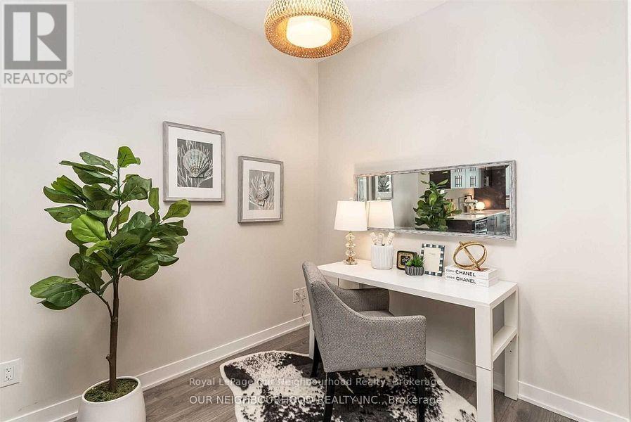 2227 - 165 Legion Road N, Toronto, Ontario  M8Y 0B3 - Photo 5 - W12705672