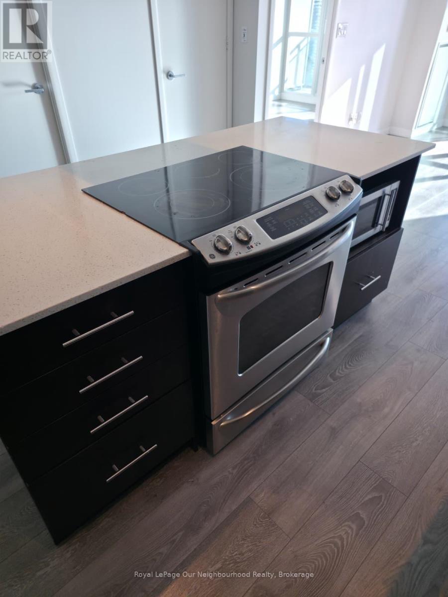 2227 - 165 Legion Road N, Toronto, Ontario  M8Y 0B3 - Photo 8 - W12705672