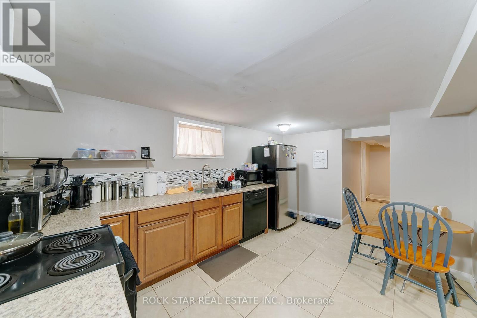 33 Fitzgerald Street, St. Catharines, Ontario  L2R 4B5 - Photo 35 - X12705654