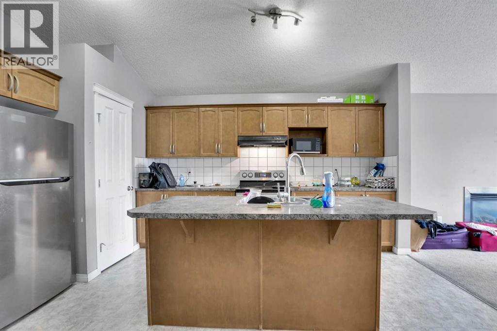 250 Martinwood Place Ne, Calgary, Alberta  t3j 3h6 - Photo 13 - A2275134