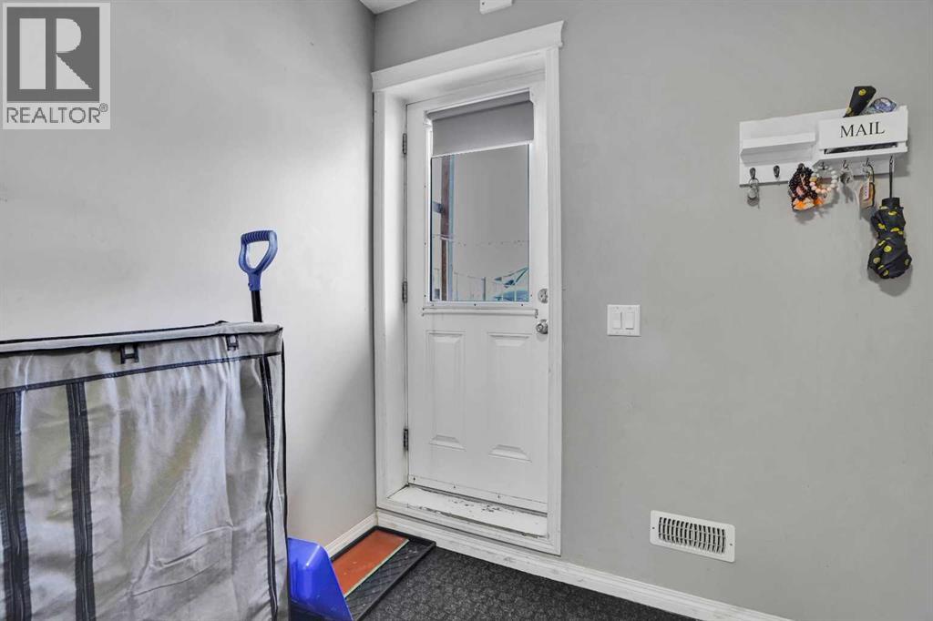 250 Martinwood Place Ne, Calgary, Alberta  t3j 3h6 - Photo 38 - A2275134