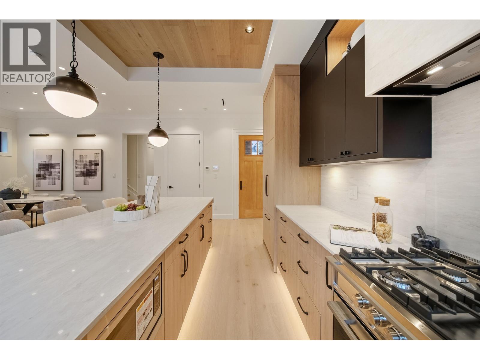 2 1841 Parker Street, Vancouver, British Columbia  V5L 2L1 - Photo 15 - R3080159