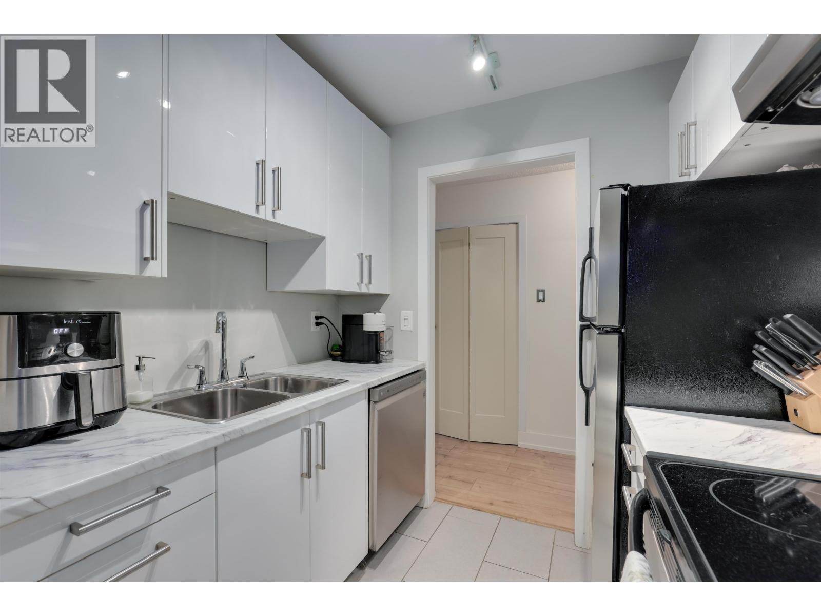 205 330 E 7th Avenue, Vancouver, British Columbia  V5T 4K5 - Photo 8 - R3077008