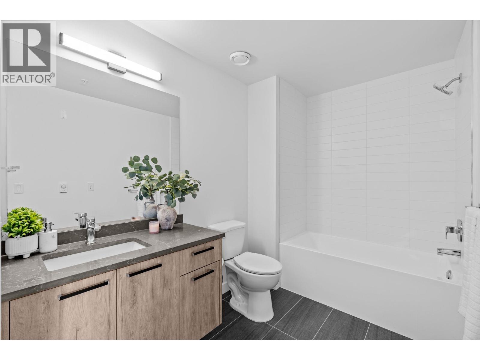 105 1100 Clarke Road, Port Moody, British Columbia  V6M 4B9 - Photo 12 - R3068307