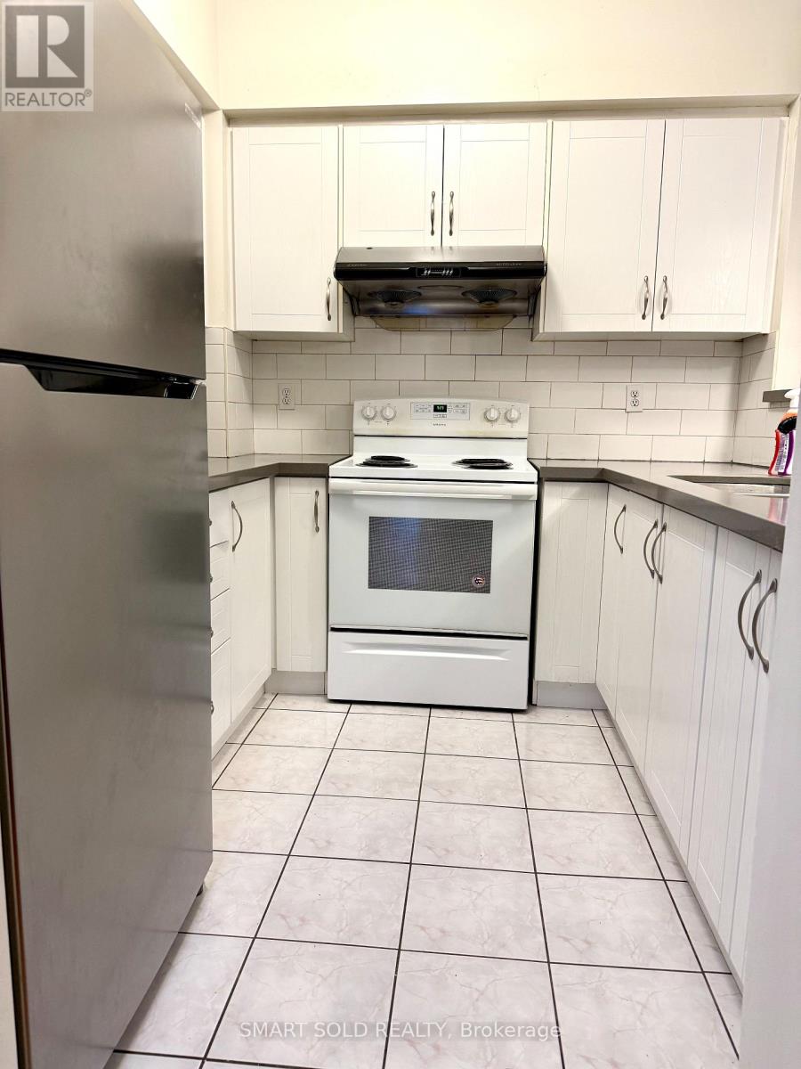 18 - 5 St Moritz Way, Markham, Ontario  L3R 4E8 - Photo 4 - N12705686