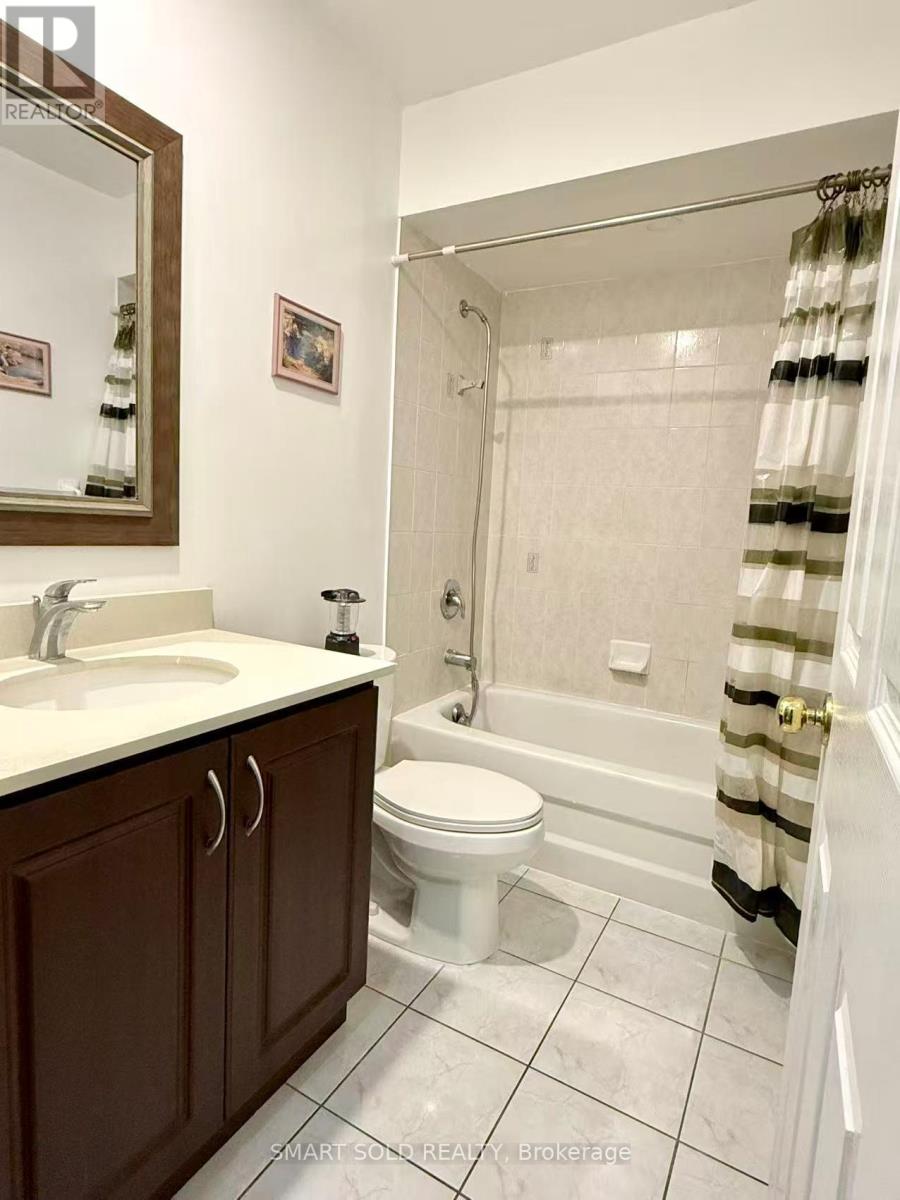 18 - 5 St Moritz Way, Markham, Ontario  L3R 4E8 - Photo 9 - N12705686