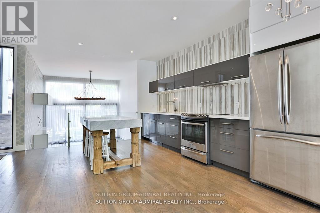 169 Woburn Avenue, Toronto, Ontario  M5M 1K8 - Photo 10 - C12705690