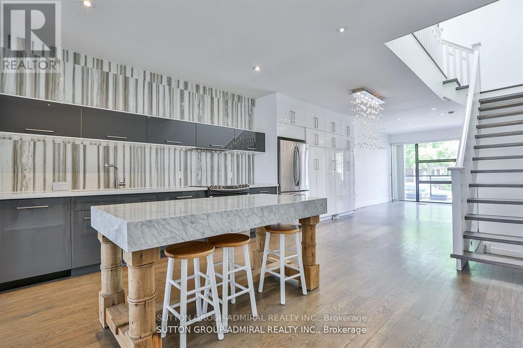 169 Woburn Avenue, Toronto, Ontario  M5M 1K8 - Photo 12 - C12705690