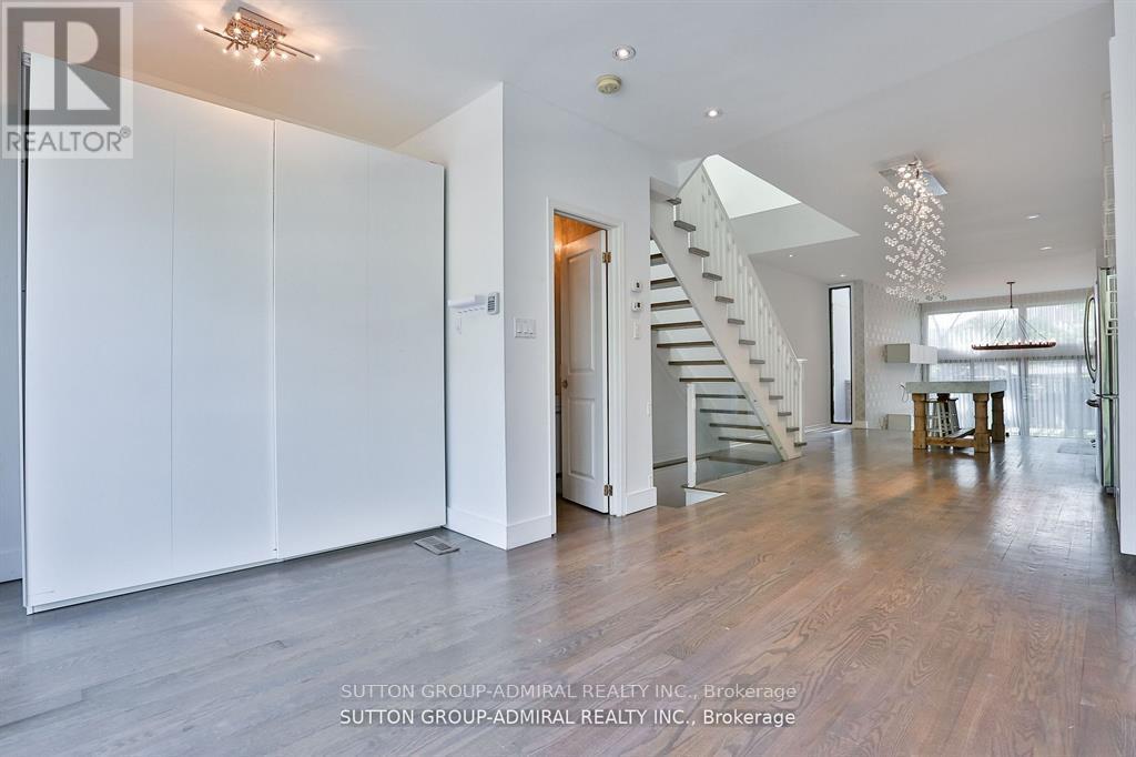 169 Woburn Avenue, Toronto, Ontario  M5M 1K8 - Photo 7 - C12705690