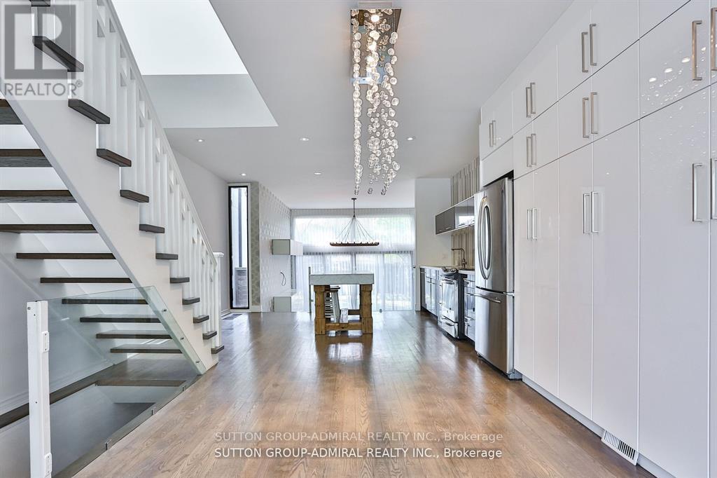 169 Woburn Avenue, Toronto, Ontario  M5M 1K8 - Photo 8 - C12705690