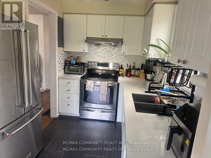 14 Blacksmith Lane, Whitby, Ontario  L1P 1N2 - Photo 12 - E12705694