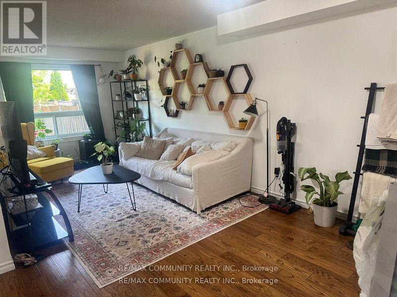 14 Blacksmith Lane, Whitby, Ontario  L1P 1N2 - Photo 5 - E12705694