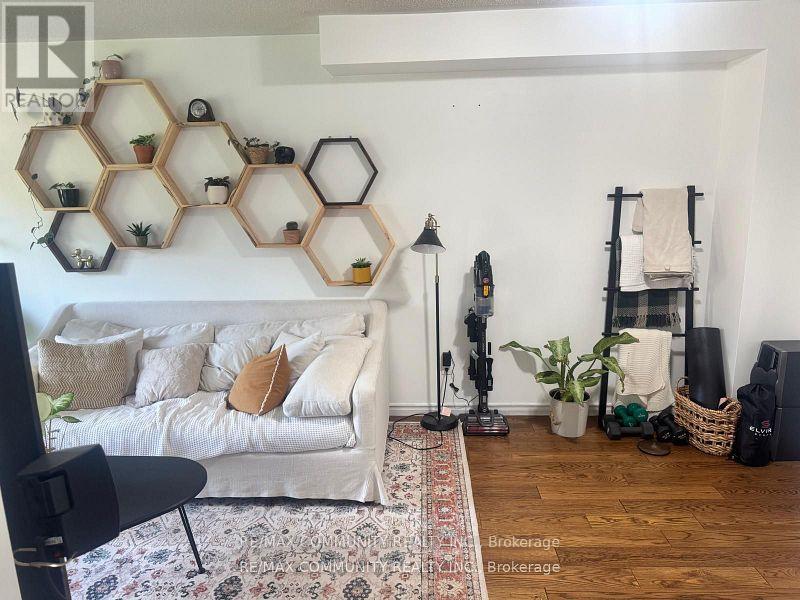 14 Blacksmith Lane, Whitby, Ontario  L1P 1N2 - Photo 6 - E12705694