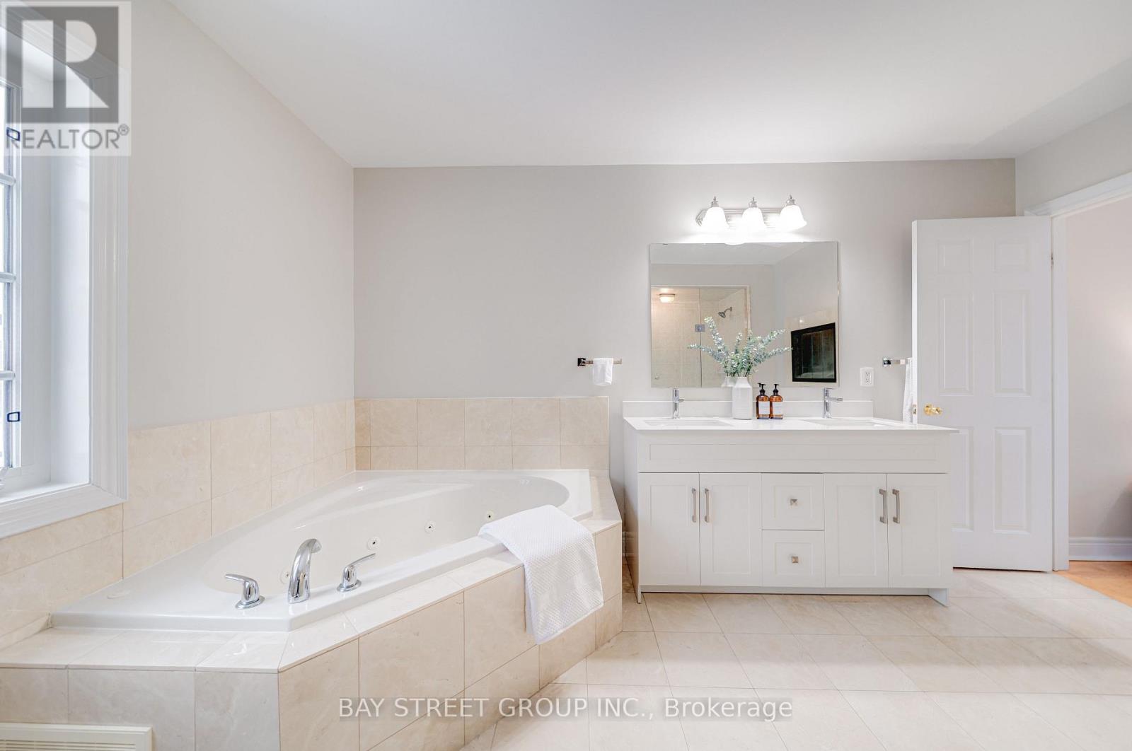 14 Lord Durham Road, Markham, Ontario  L6G 0C1 - Photo 38 - N12705696