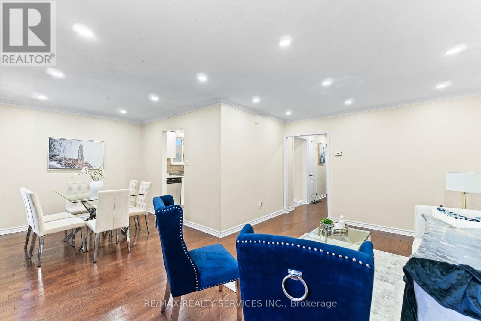 13 Linkdale Road, Brampton, Ontario  L6V 3A1 - Photo 7 - W12580118