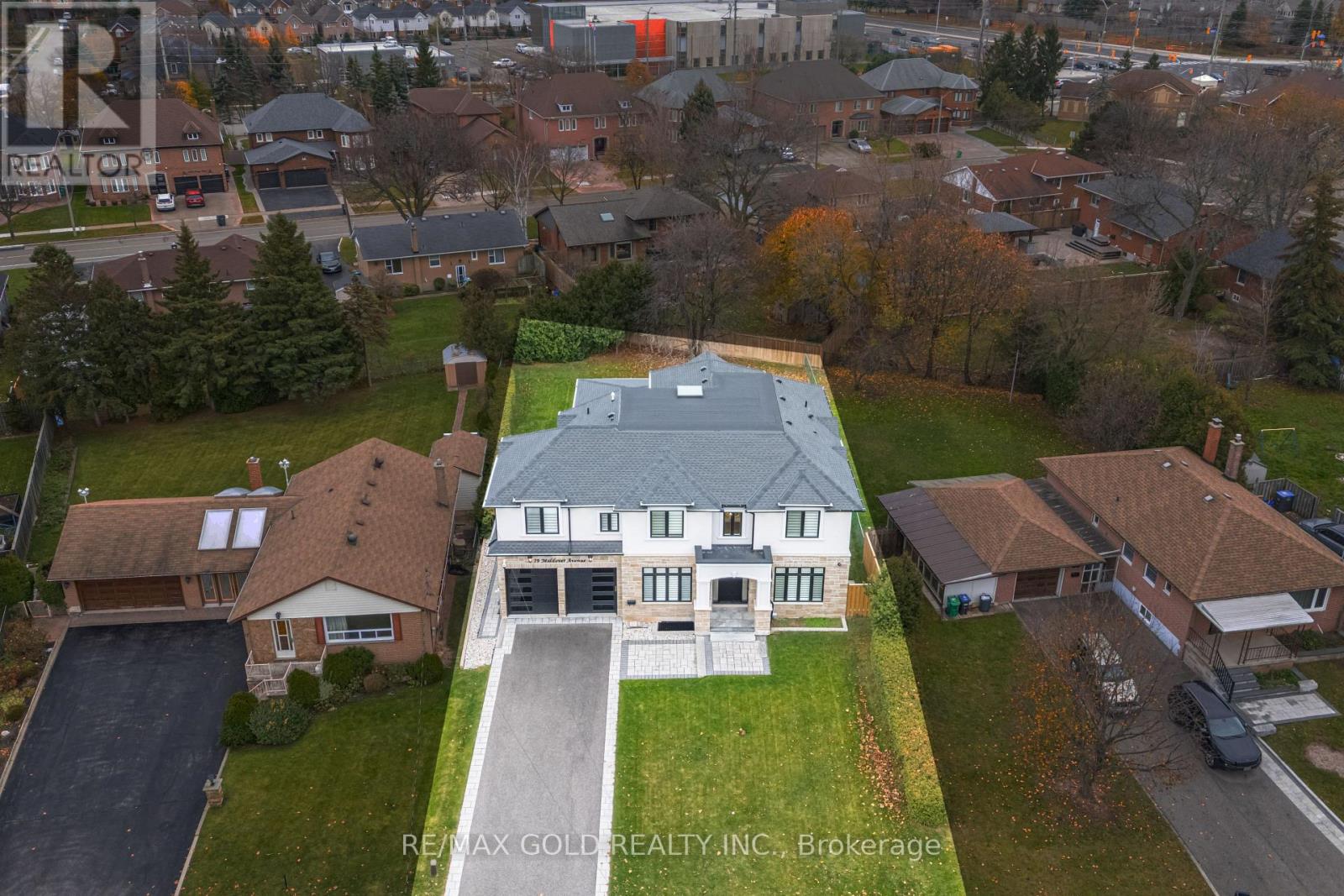 19 Maldaver Avenue, Mississauga, Ontario  L5M 1W4 - Photo 5 - W12705324