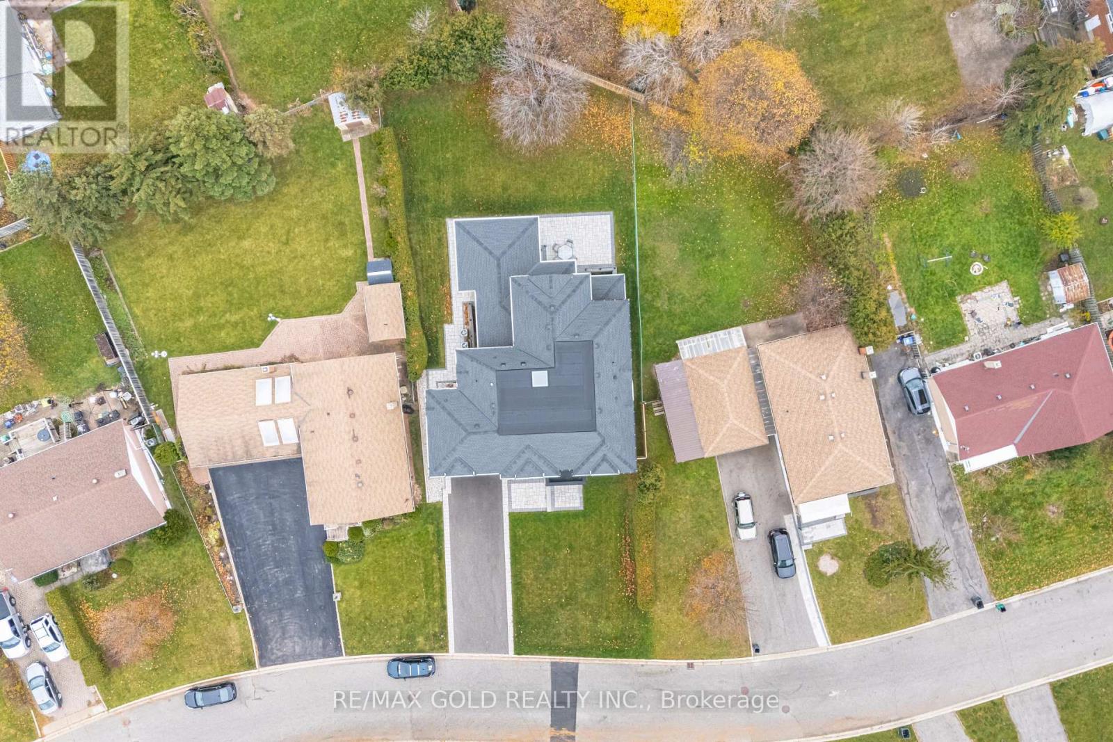 19 Maldaver Avenue, Mississauga, Ontario  L5M 1W4 - Photo 7 - W12705324