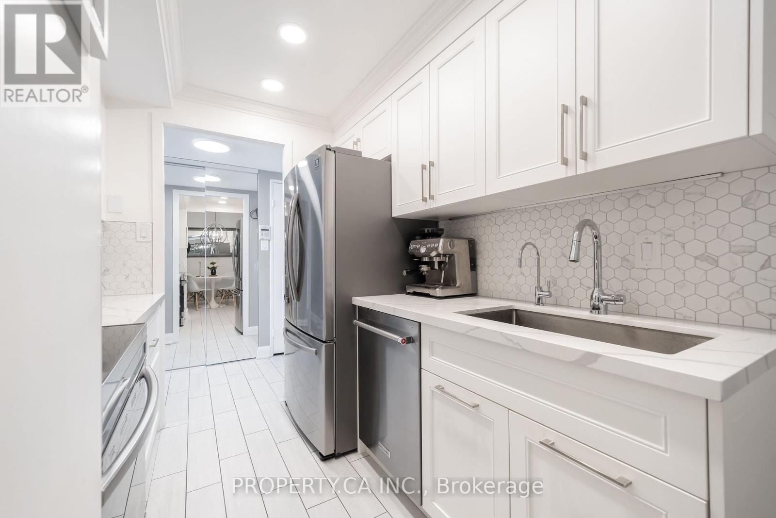 2201 - 1333 Bloor Street, Mississauga, Ontario  L4Y 3T6 - Photo 14 - W12705700