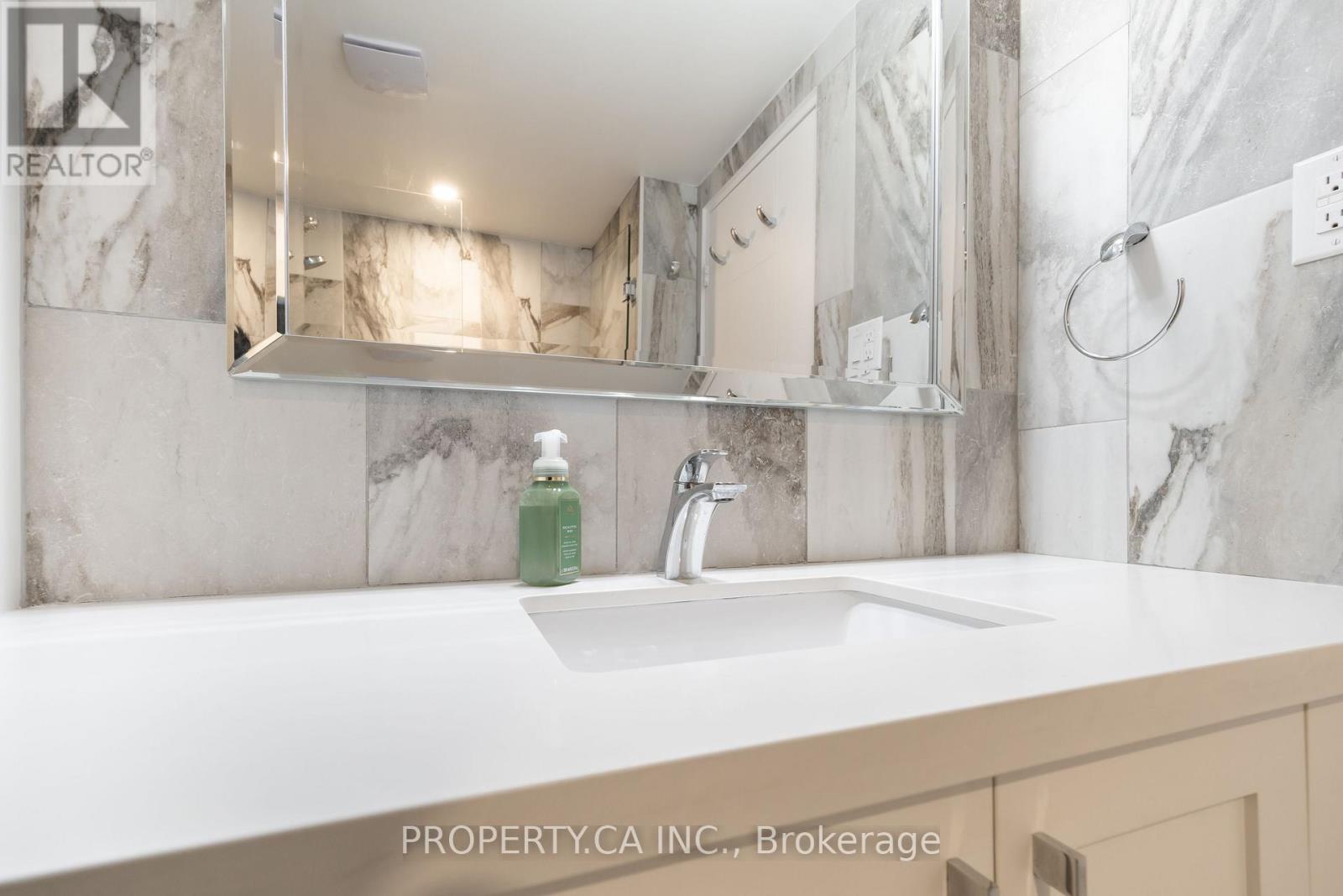 2201 - 1333 Bloor Street, Mississauga, Ontario  L4Y 3T6 - Photo 18 - W12705700