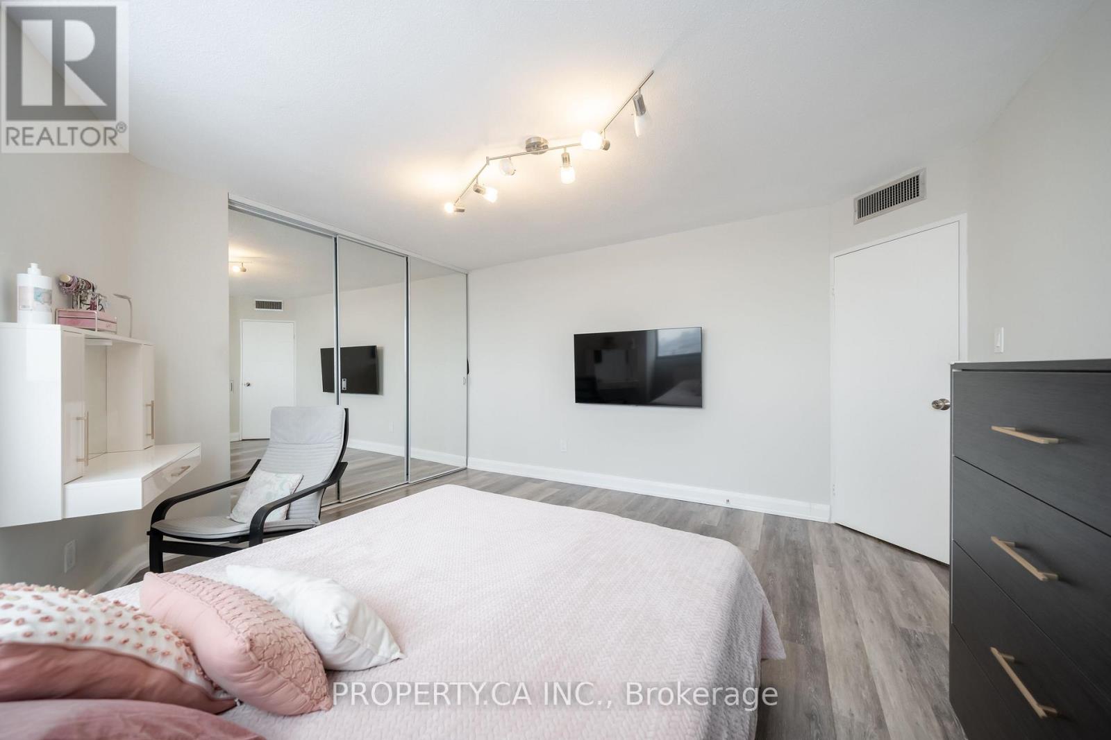 2201 - 1333 Bloor Street, Mississauga, Ontario  L4Y 3T6 - Photo 21 - W12705700