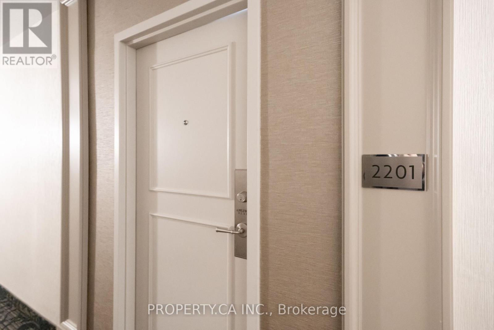 2201 - 1333 Bloor Street, Mississauga, Ontario  L4Y 3T6 - Photo 3 - W12705700