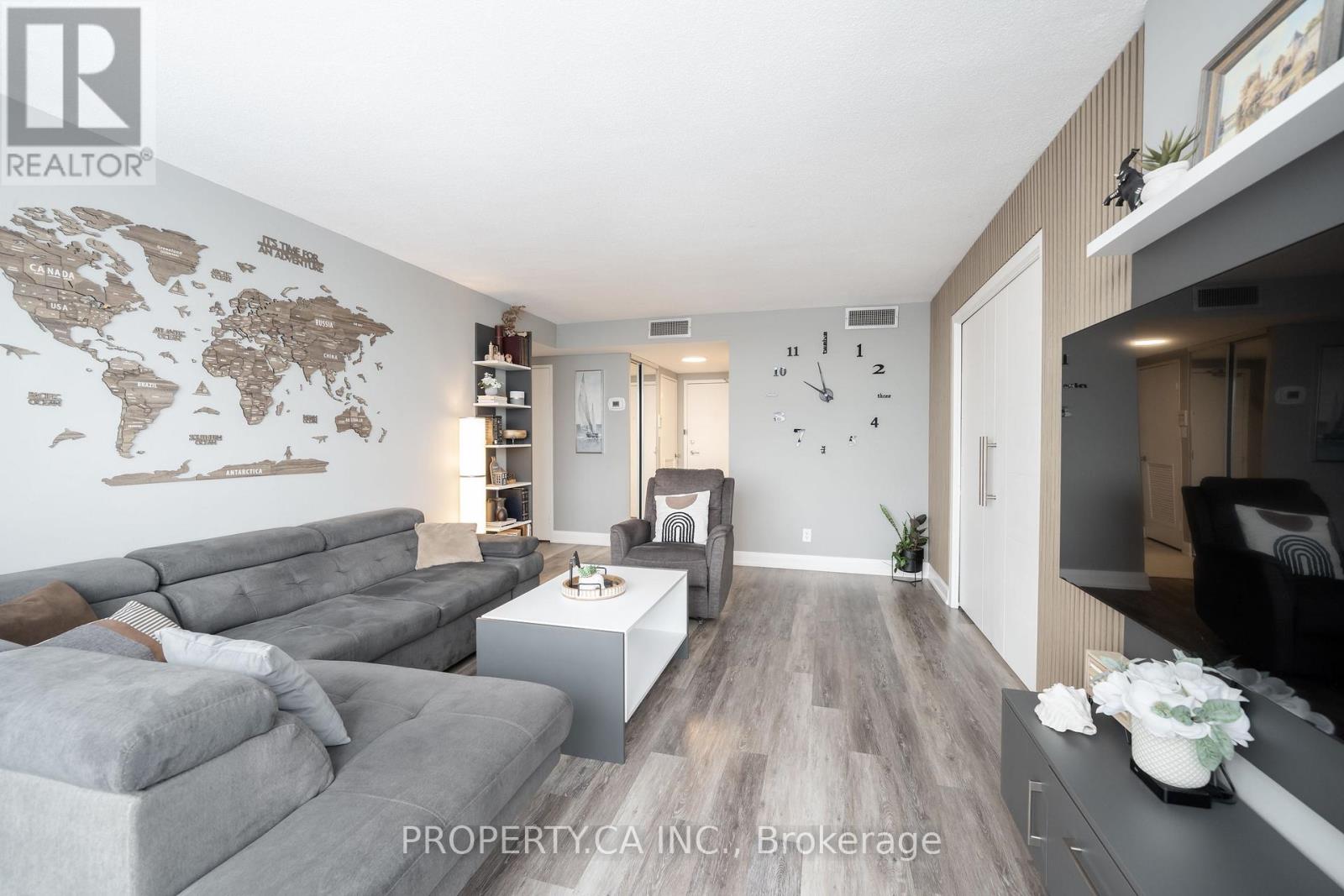 2201 - 1333 Bloor Street, Mississauga, Ontario  L4Y 3T6 - Photo 6 - W12705700