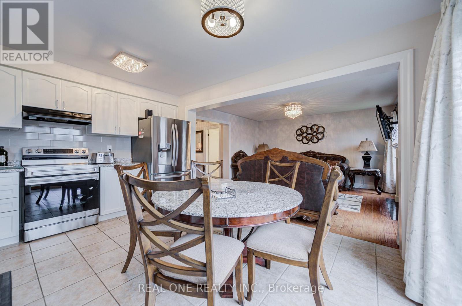 27 Cranston Street, Hamilton, Ontario  L9K 0E3 - Photo 10 - X12705710