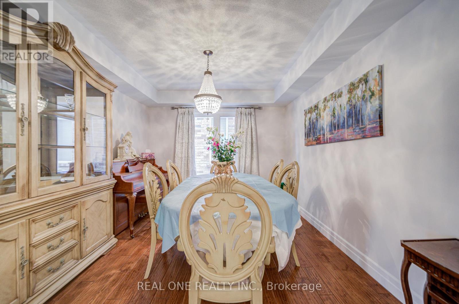 27 Cranston Street, Hamilton, Ontario  L9K 0E3 - Photo 5 - X12705710