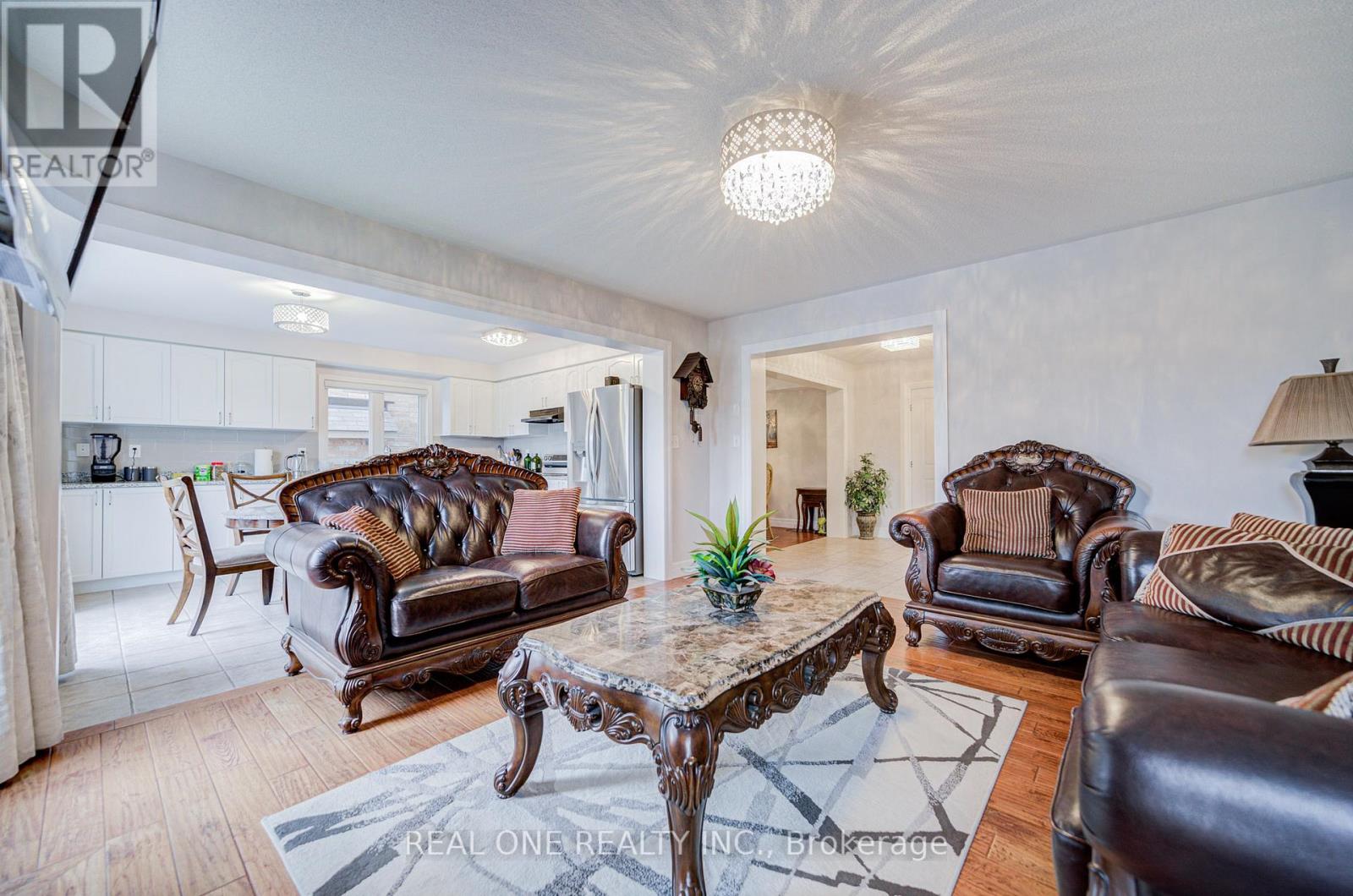 27 Cranston Street, Hamilton, Ontario  L9K 0E3 - Photo 9 - X12705710