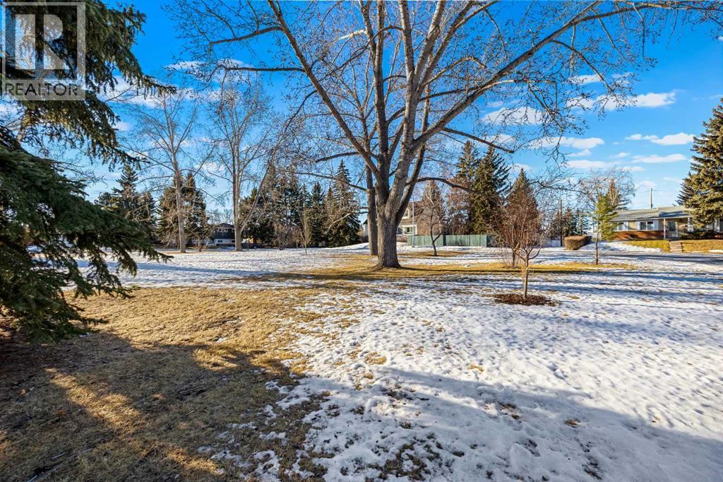 5116 Valiant Place Nw, Calgary, Alberta  T3A 0L6 - Photo 3 - A2279266