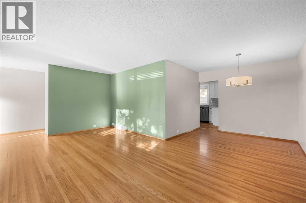 5116 Valiant Place Nw, Calgary, Alberta  T3A 0L6 - Photo 7 - A2279266